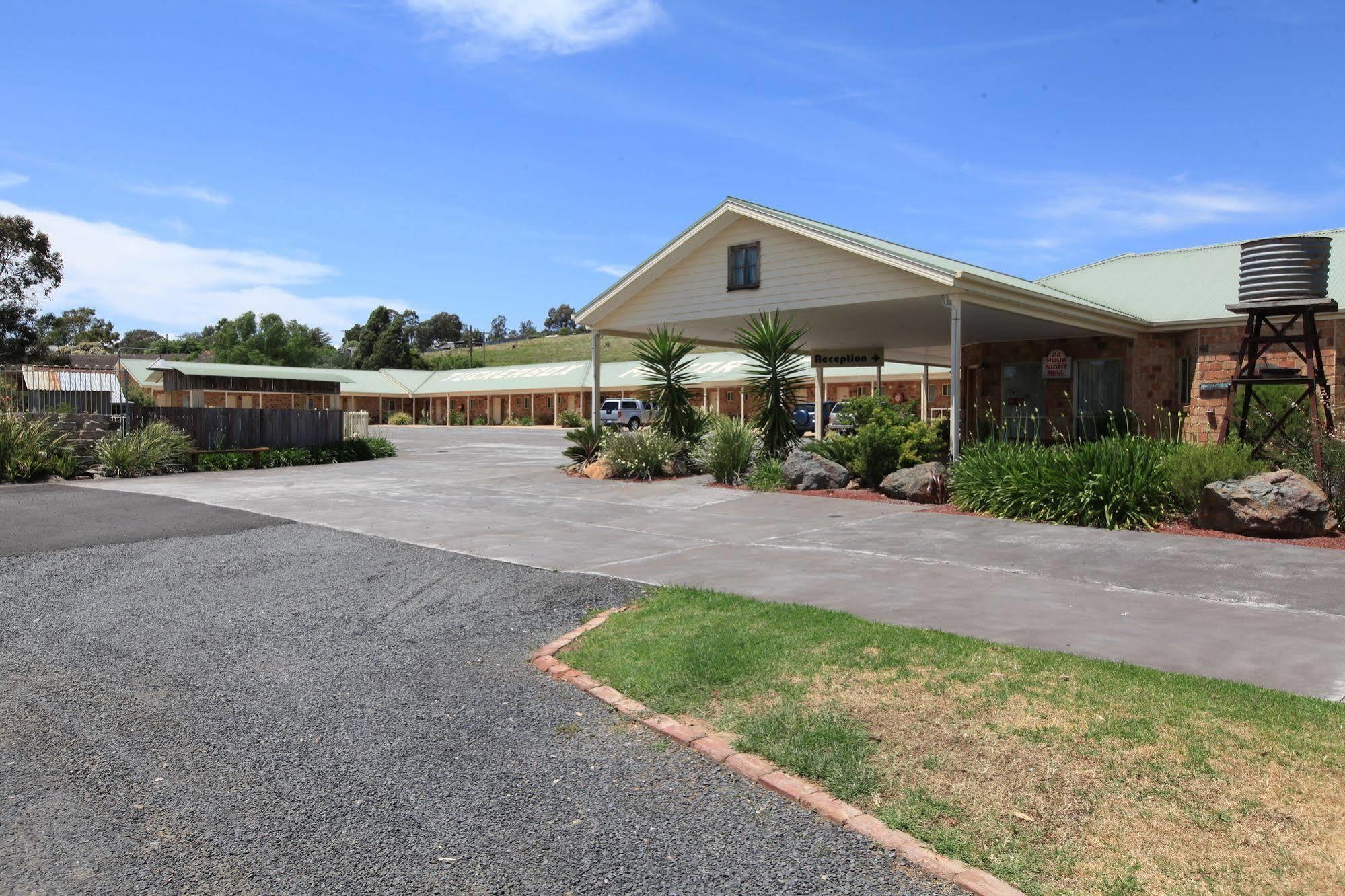 Tuckerbox Motor Inn Gundagai Eksteriør billede