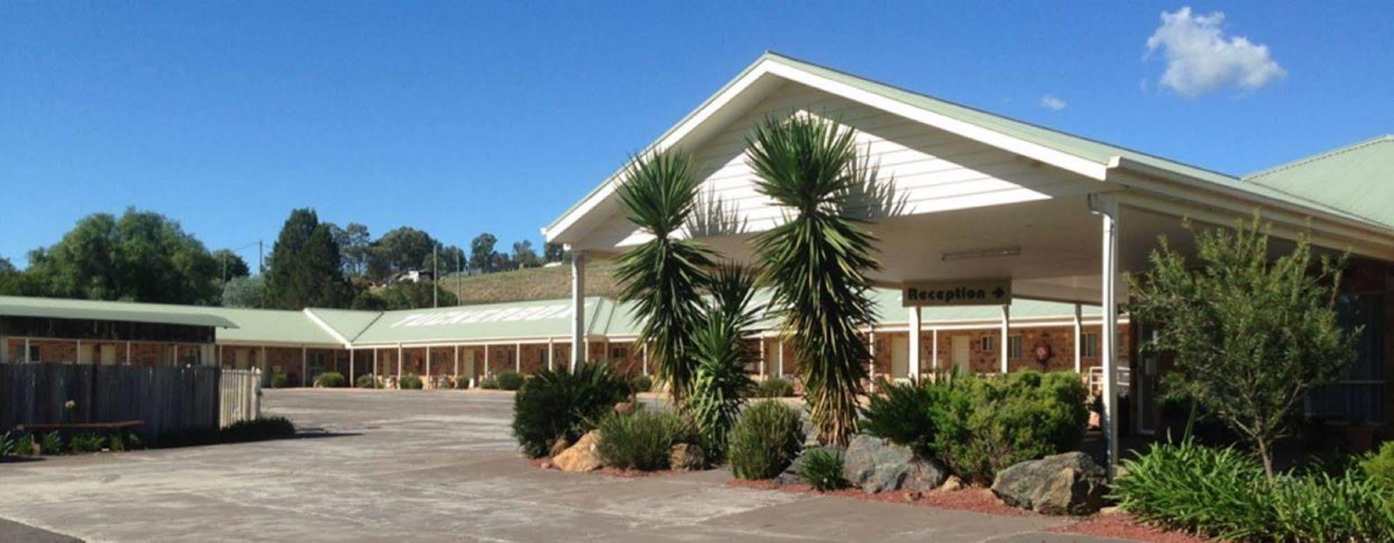 Tuckerbox Motor Inn Gundagai Eksteriør billede