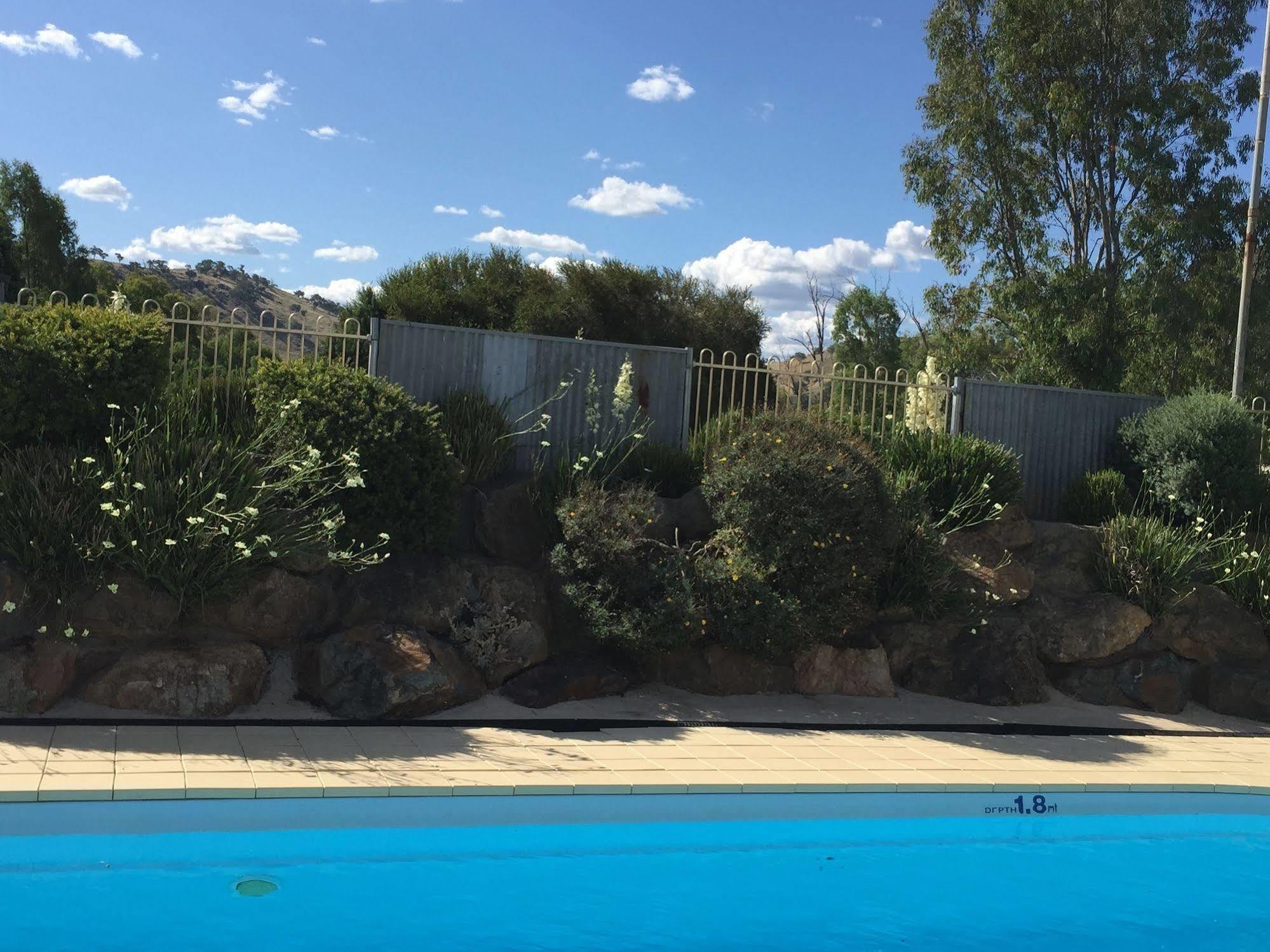Tuckerbox Motor Inn Gundagai Eksteriør billede