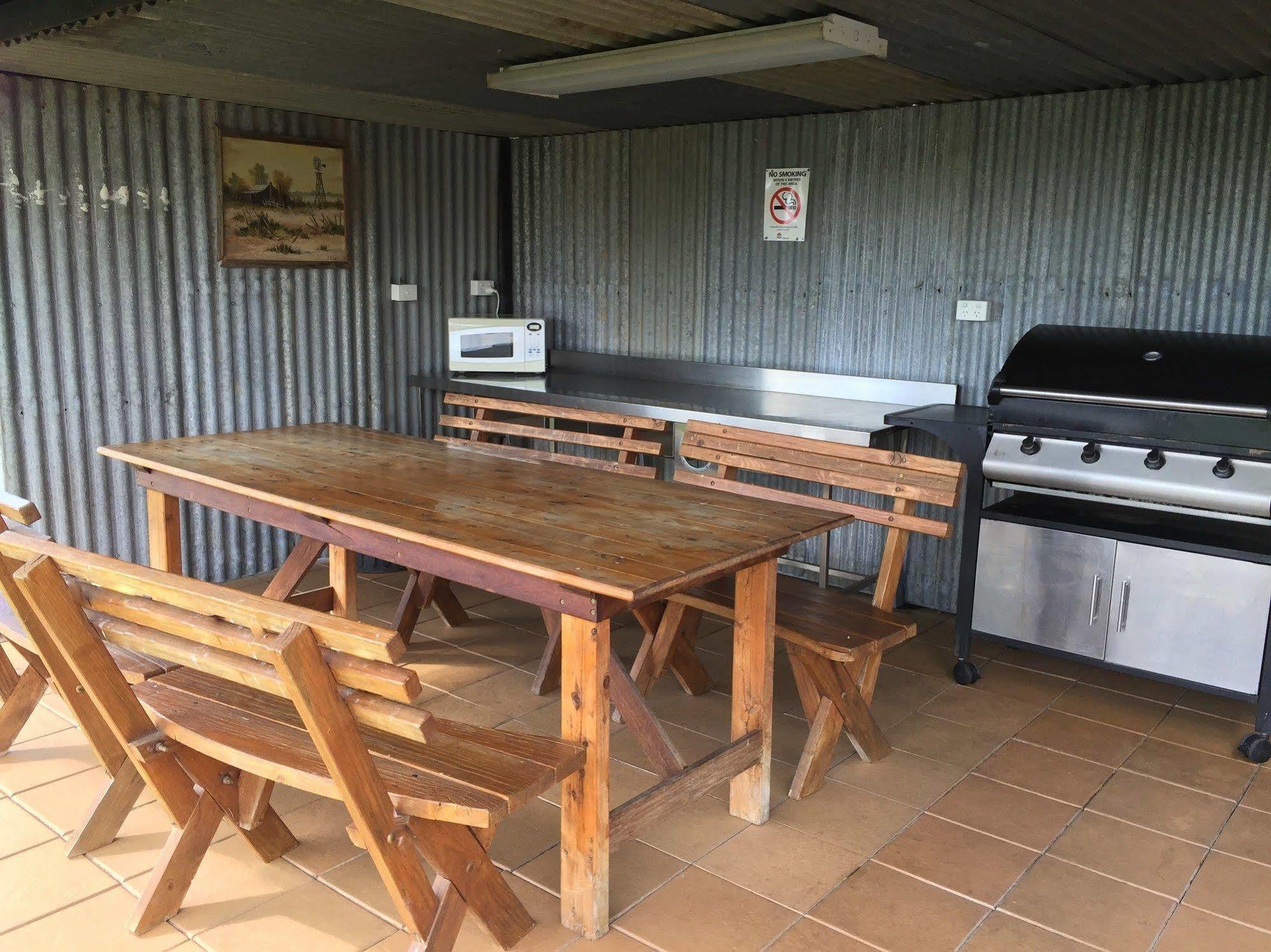 Tuckerbox Motor Inn Gundagai Eksteriør billede