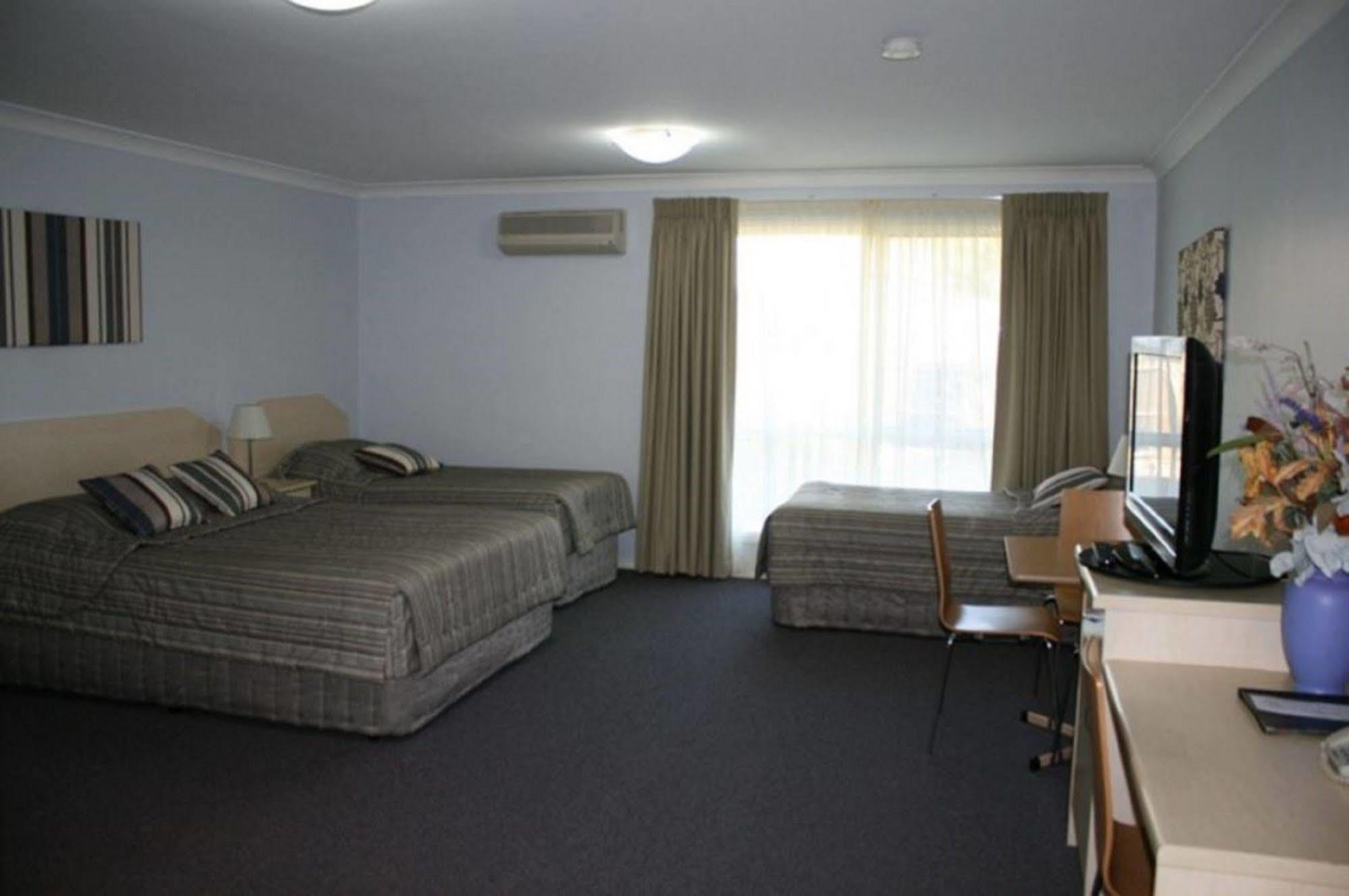 Tuckerbox Motor Inn Gundagai Eksteriør billede